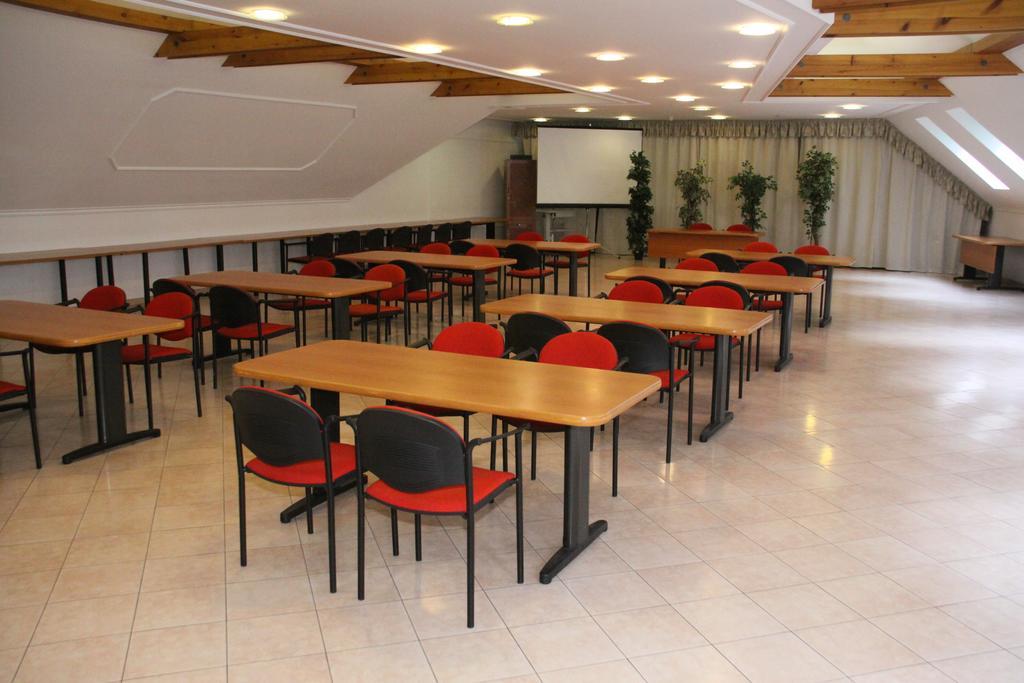 Hotel Pannonia Miskolc Ngoại thất bức ảnh