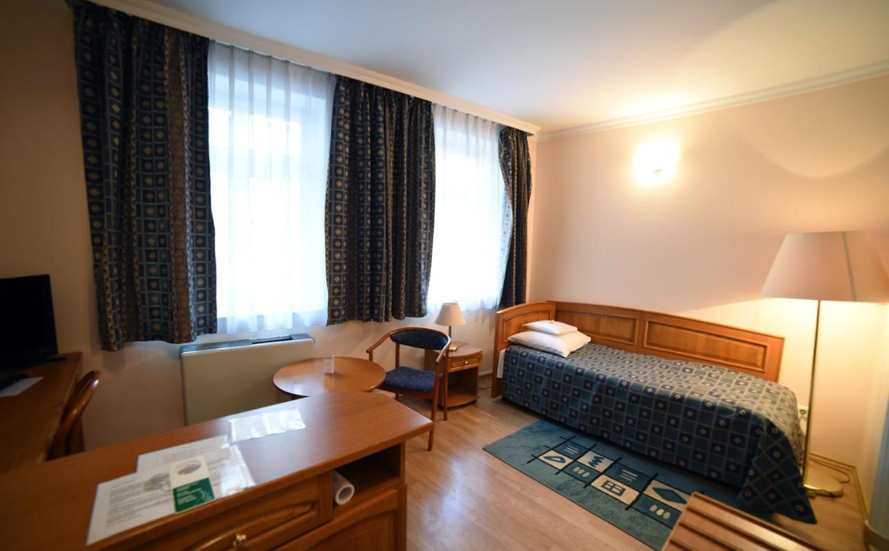 Hotel Pannonia Miskolc Ngoại thất bức ảnh