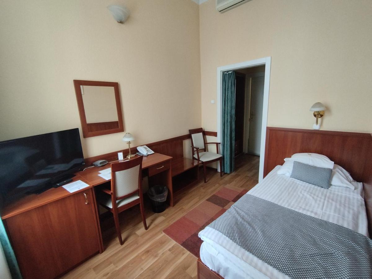 Hotel Pannonia Miskolc Ngoại thất bức ảnh