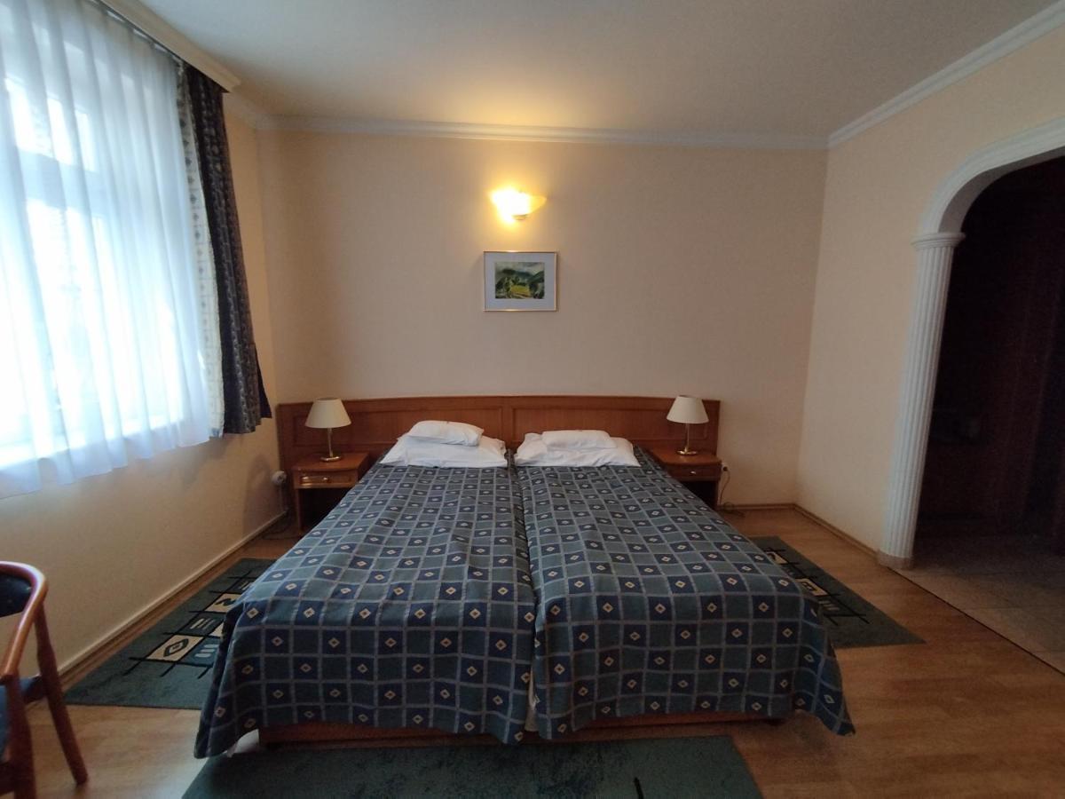Hotel Pannonia Miskolc Ngoại thất bức ảnh